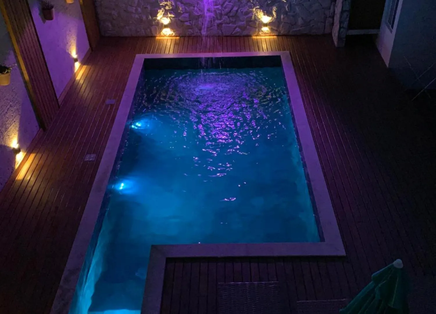 Casa com piscina e acesso a pé à Praia do Santinho Florianópolis Casa de Férias
